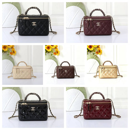 CHANEL

best quality 
with box

100 dhs🇦🇪🇦🇪

size17CM
Zain290
♥️♥️♥️