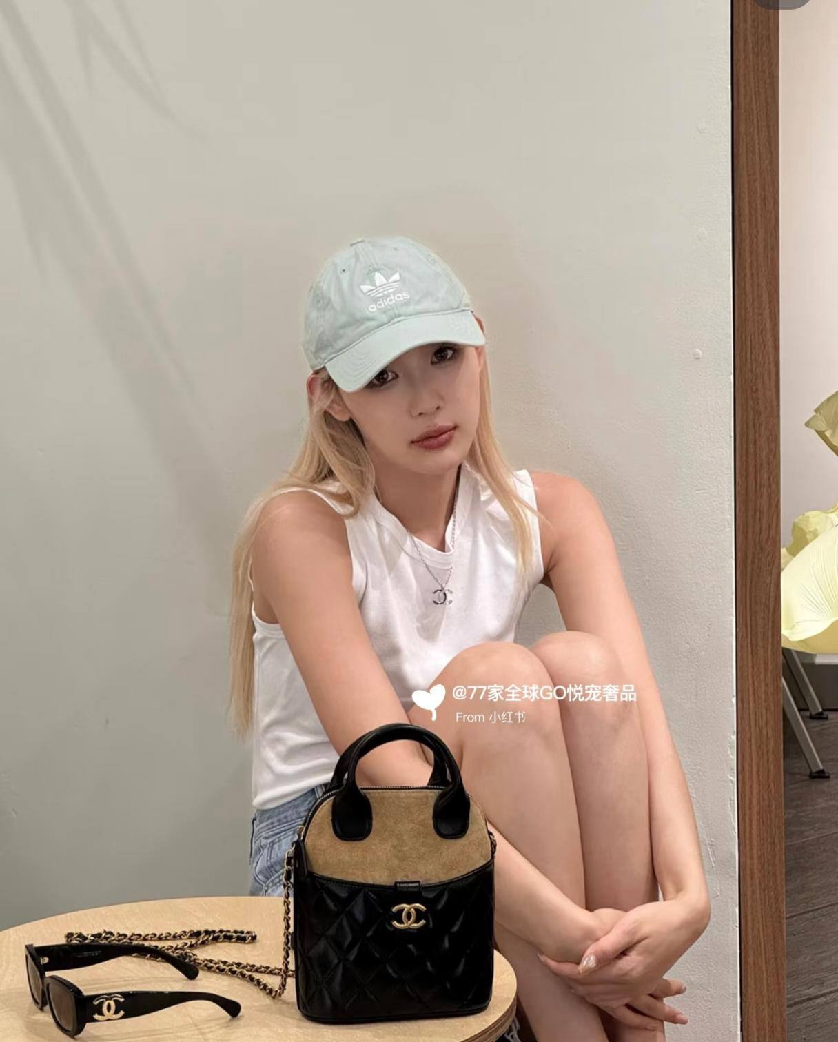 Chanel
110 dhs✅
with box
Size:18.5/7/18

Zain07
❣️❣️❣️