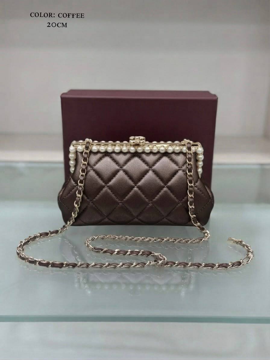 Chanel ᴄʟᴜᴛᴄʜ ᴘᴇᴀʀʟʏ ʙᴀɢ
ᴅᴇsɪɢɴ ɪᴍɪᴛᴀᴛɪᴏɴ ᴘᴇᴀʀʟ ᴇʟᴇɢᴀɴᴄᴇ
ɢᴏʟᴅʜᴀʀᴅᴡᴀʀᴇ ʟᴏɴɢ sʟɪɴɢ
ᴄʟᴏsᴜʀᴇ sᴇᴄᴜʀᴇ ᴛᴏᴘ ғᴀsᴛᴇɴɪɴɢ
ᴡɪᴛʜʙᴏx
sᴏғᴛ ᴛᴇxᴛᴜʀᴇ ᴏғ ʟᴀᴍʙsᴋɪɴ ᴍᴀᴛᴇʀɪᴀʟ
sɪᴢᴇ:20ᴄᴍ
120 dhs🇦🇪🇦🇪

Zain56
♥️♥️♥️