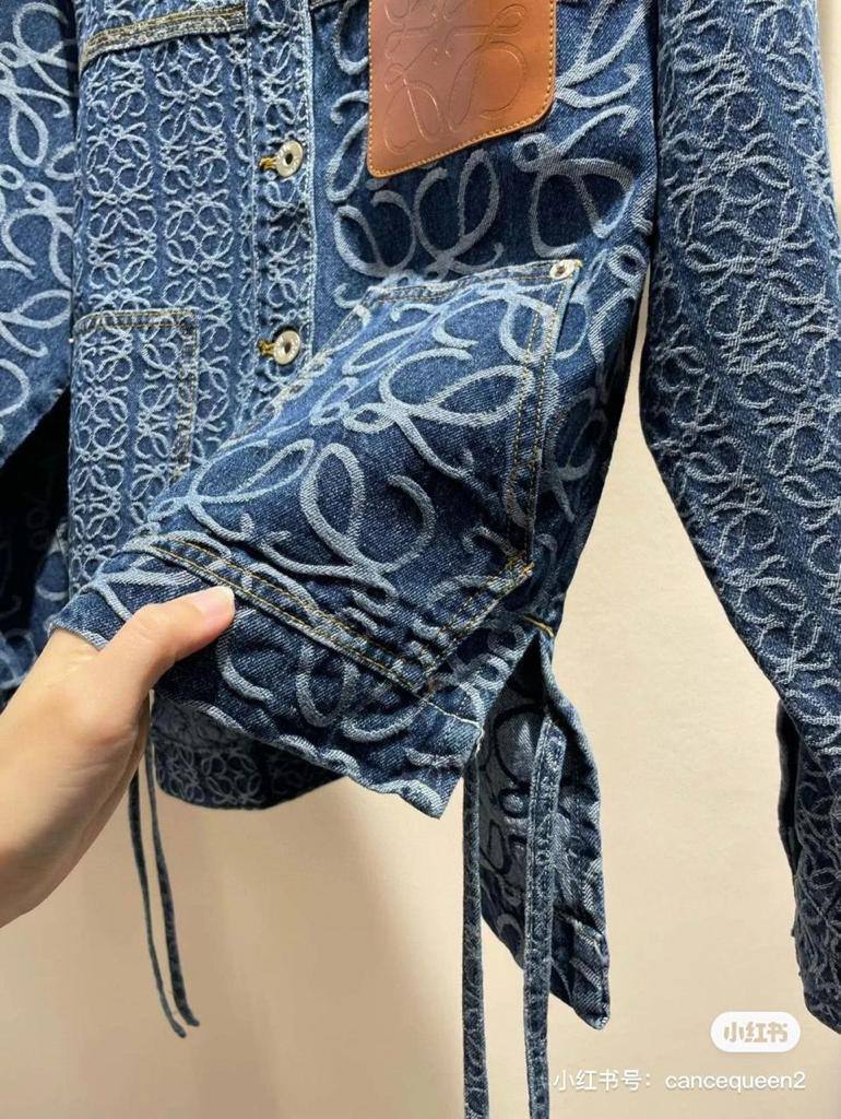 *New collections       
220 dhs🇦🇪
*good  quality  
*Sizes:M L xl* 
*AVAILABLE NOW*🥰🛍️🛍️

Zain231
♥️♥️♥️