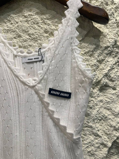 MIU MIU
Women’s Top
Master Quality 
SML
230 dhs✅

Zain276
♥️♥️♥️