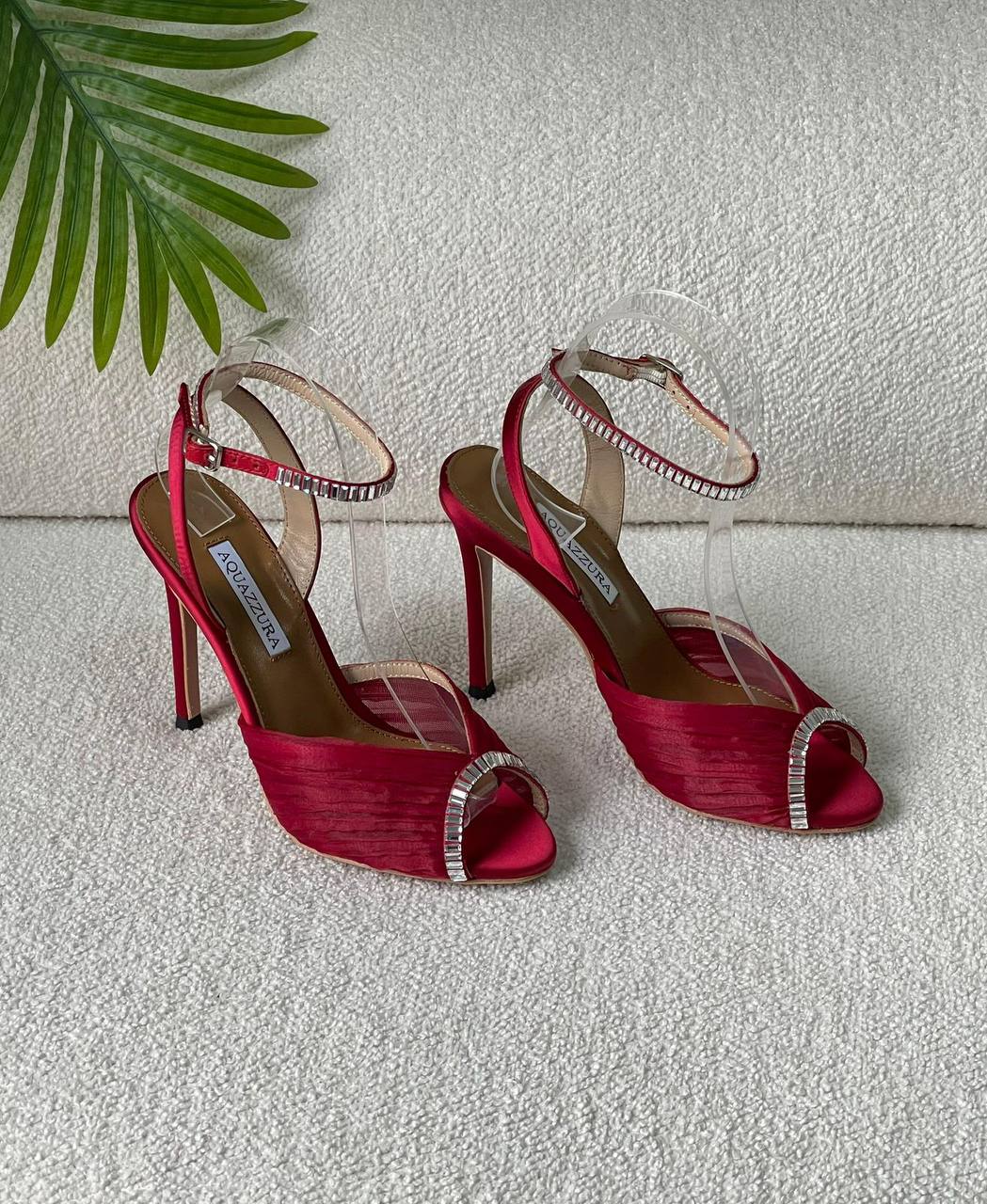 AQUAZZURA
SuperMaster Quality 💯
450 dhs🪙🌨️
Size: 36-41💥

Zain171
♥️♥️♥️
