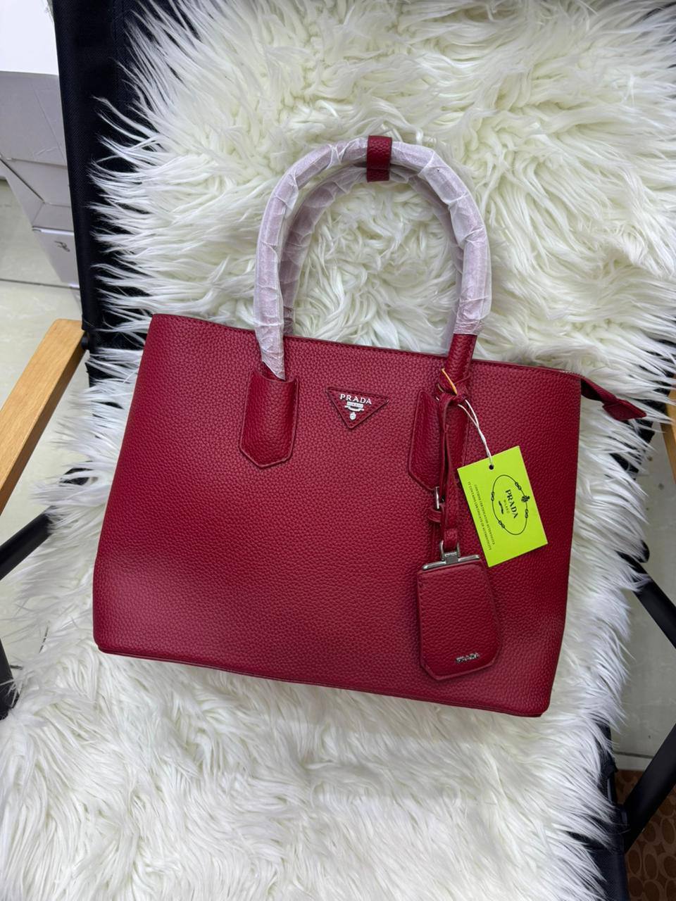 Prada big 2 in 1

 First quality 

Size : 34 * 25* 20  cm
85 dhs🇦🇪🇦🇪

Zain115
♥️♥️♥️