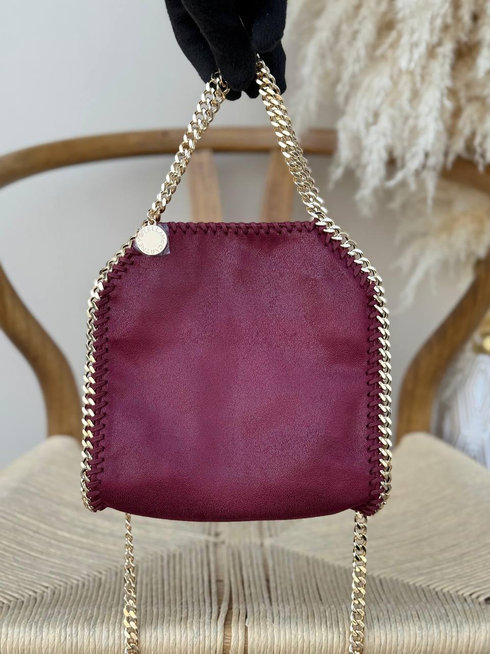STELLA McCARTENY
18cm
330 dhs✅
Top quality

Zain167
♥️♥️♥️