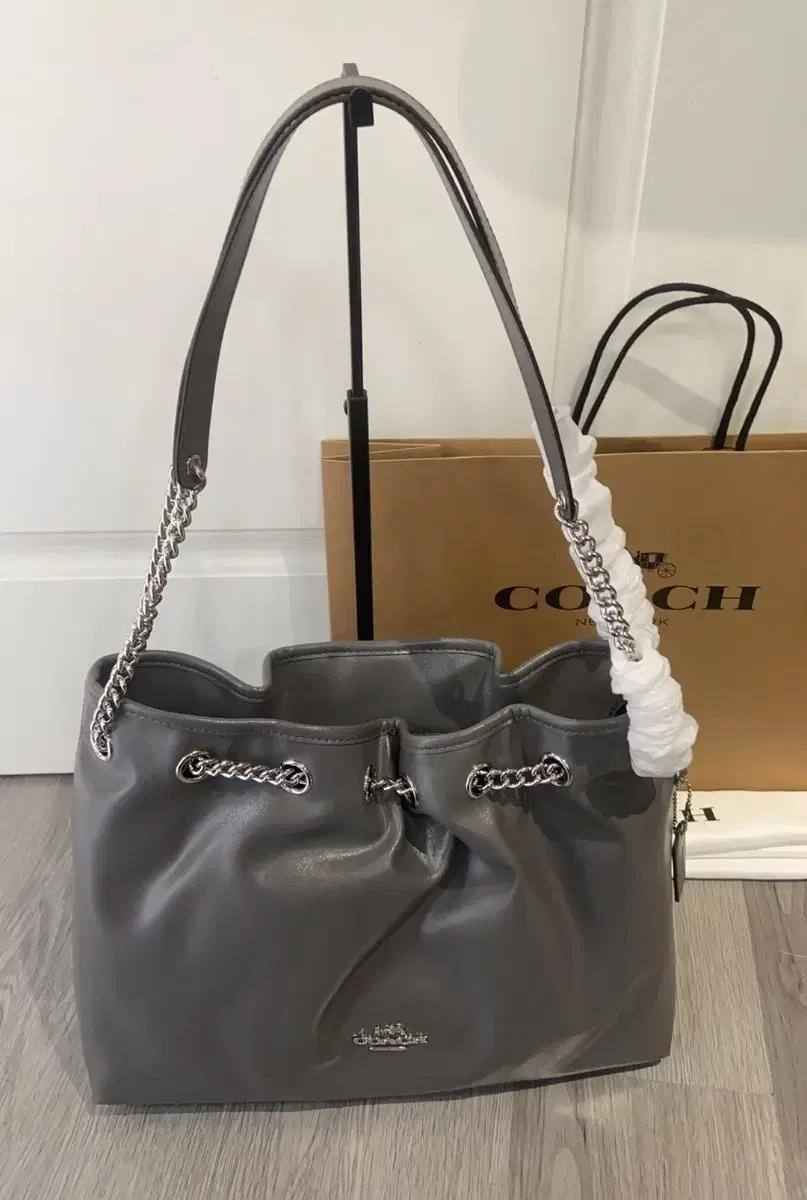 Coach Master
🌺🥰33cm 
230 dhs❤️

Zain248
♥️♥️♥️