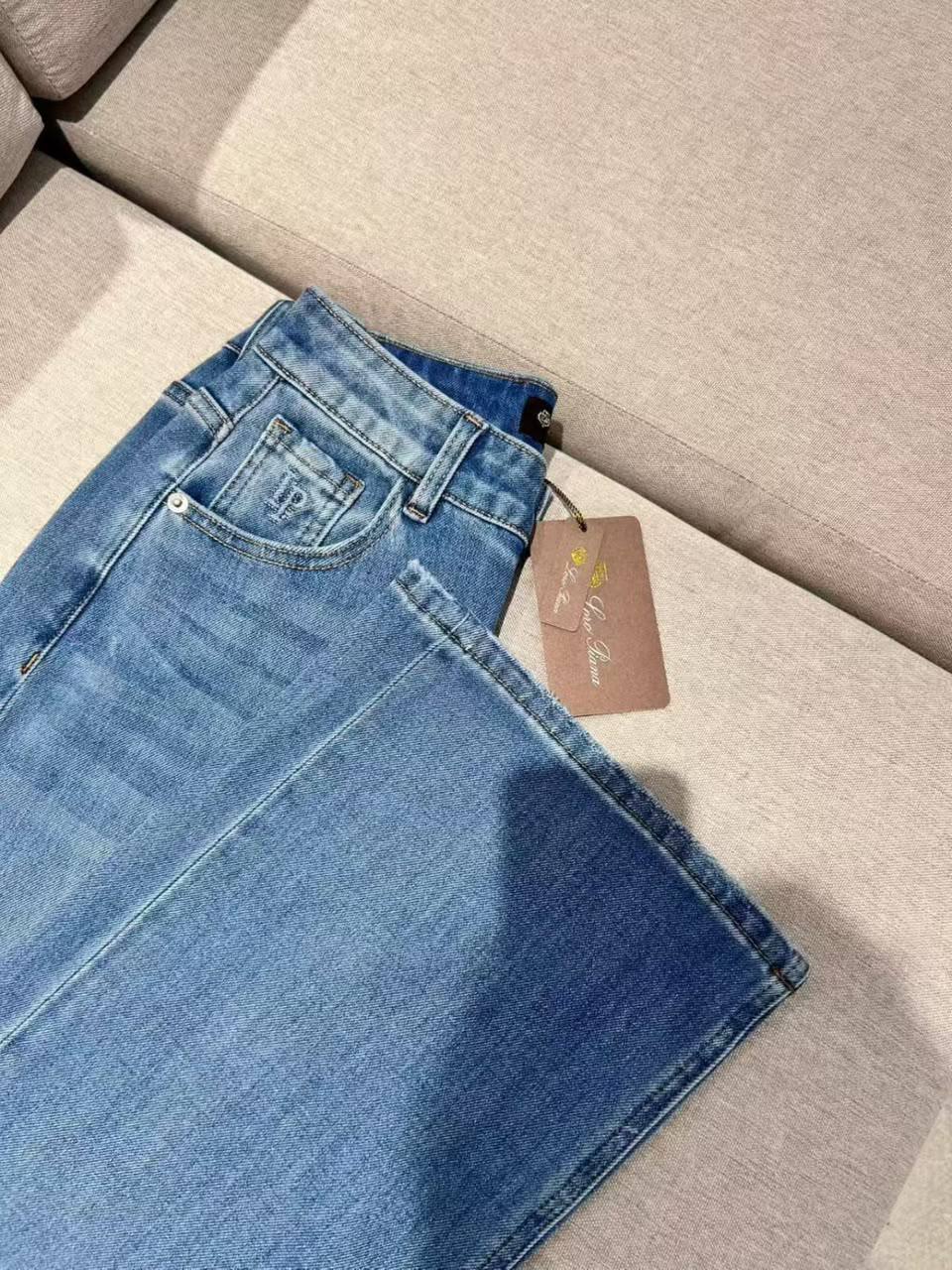 LORO PIANA
*Super Master quality*
*Sizes:S M L XL*

350 dhs🇦🇪🇦🇪

Zain308
♥️♥️♥️