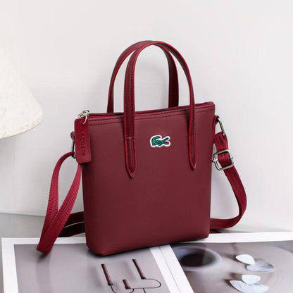 LACOST BAG
GOOD QUALITY
40 dhs✅

Zain40
♥️♥️♥️