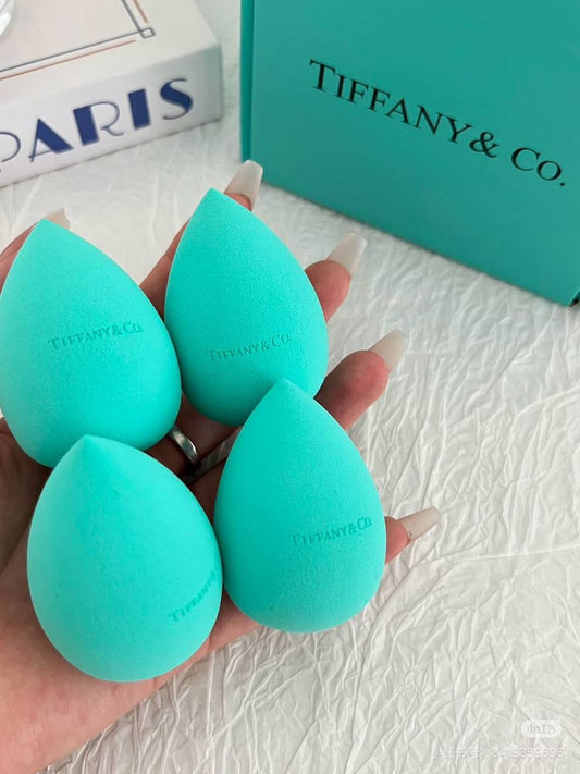 Tiffany 💥*
*Make up egg ❤️‍🔥*
Master quality 💯
With boxes 🗃️ 
45 dhs✅ for 8 pcs 

Zain216
♥️♥️♥️