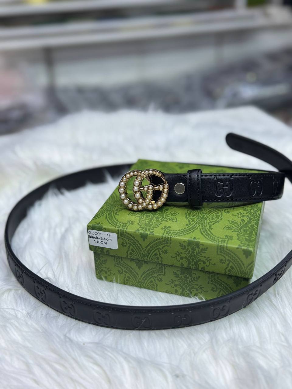 Ladies belt

With box 
🎁🎁🎁

40 dhs🪙🌨️

Zain93
♥️♥️♥️
