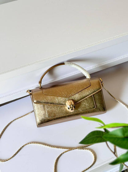 Bvlgari Master

400 dhs🗽

#with box💕💕💁‍♂️
🎁🎁🎁

Zain228