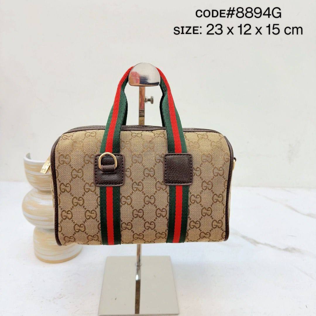 GUCCI ʜᴀɴᴅʙᴀɢ GG
ᴄᴀɴᴠᴀs ᴀɴᴅ ʟᴇᴀᴛʜᴇʀ ᴍᴀᴛᴇʀɪᴀʟ
ᴡɪᴛʜ ʟᴏɴɢ ʙᴇʟᴛ sᴛʀᴀᴘ
sɪᴢᴇ : 23 cm

75 dhs💚

Zain31
♥️♥️♥️