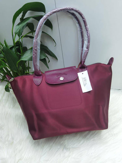 💎 Longchamp long hand
1⃣️ First quality
Size: 40 * 24 *16 cm
60 dhs🇦🇪🇦🇪

Zain115
♥️♥️♥️