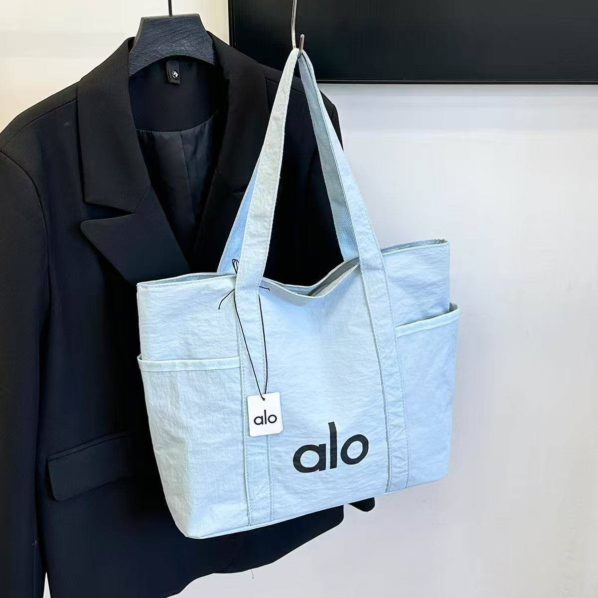 ALO
good quality 
70 dhs✅

Zain278
♥️♥️♥️