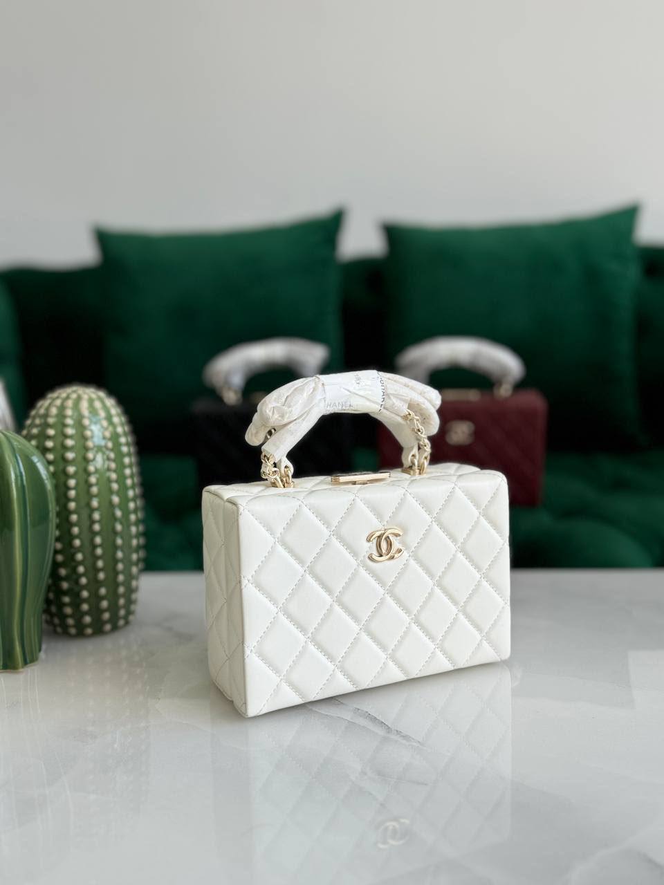 Chanel  ✨💥
Available original box 📦 
With full packing 🎀🎀
Super high quality 💥💥

For Price 👇 WhatsApp✅
0568585901 
0507557372
0552275751 Owner Zain 👌

Zain283
♥️♥️♥️