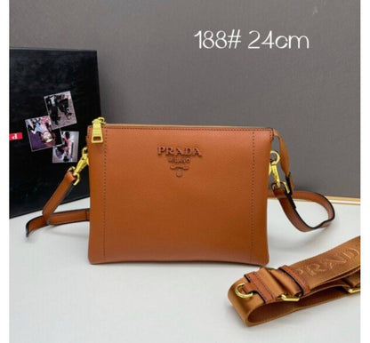 Prada
110 dhs💓
size：24cm
High-quality 

with box🎁🎁🎁

Zain35
♥️♥️♥️