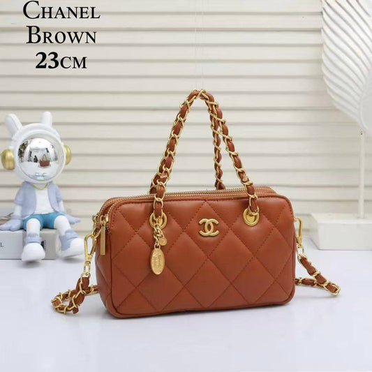CHANEL ᴍᴀᴛᴇʟᴀssᴇ
ʜᴀɴᴅʙᴀɢ ᴄᴀᴍᴇʀᴀ ʙᴀɢ
ɢᴏʟᴅ ᴄʜᴀɪɴ ʟᴇᴀᴛʜᴇʀ sᴛʀᴀᴘ
ʟᴀᴍʙsᴋɪɴ ʟᴇᴀᴛʜᴇʀ ᴍᴀᴛᴇʀɪᴀʟ
sɪᴢᴇ: 23 cm

ᴡɪᴛʜ BOX
🎁🎁🎁

95 dhs🪙🌺

Zain31
♥️♥️♥️