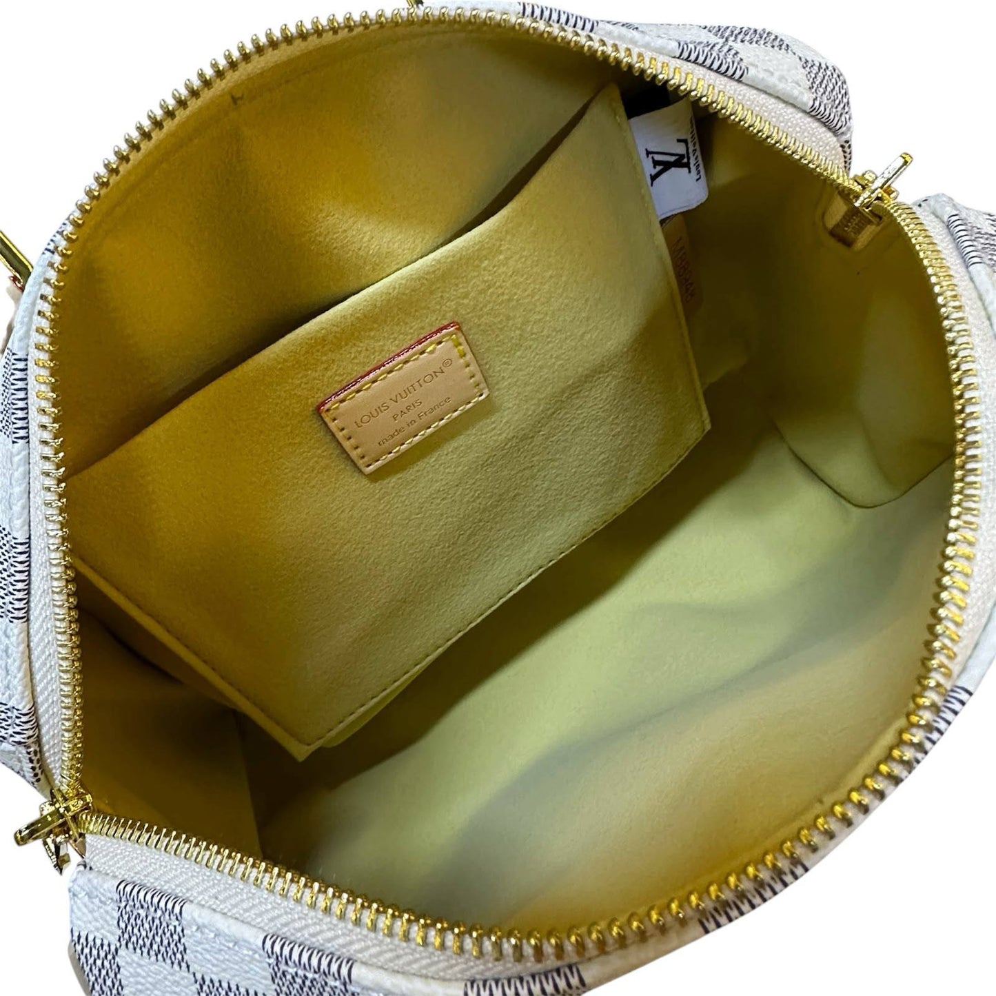 LV
SPEEDY NEW DESIGN 
MASTER QUALITY 
WITH BOX
250 dhs✅
25CM

Zain295
♥️♥️♥️