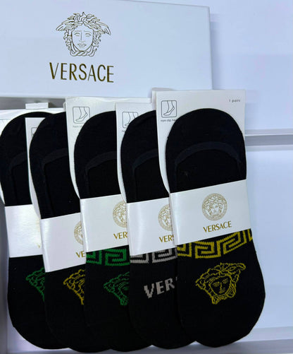 Socks
With box 
45 dhs✅
Inside box…5pc

Zain93
♥️♥️♥️