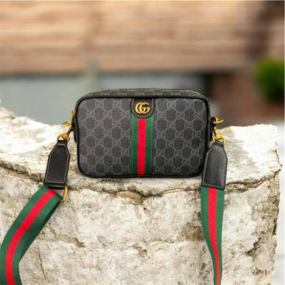 GUCCI 


NEW CAME GOOD QUALITY 
WITH BOX 
🎁🎁🎁

90 dhs🪙🌨️

Zain39
♥️♥️♥️