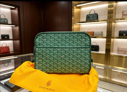 Goyard 
85 dhs✅✅

Zain07
♥️♥️♥️