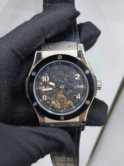 Hublot automatic 
350 dhs✅

Zain25
♥️♥️♥️