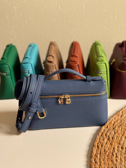 LORO PIANA
19cm
320 dhs🇦🇪🇦🇪
Top quality 
With box🎁

Zain167
♥️♥️♥️