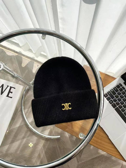 Winter caps 
45 dhs🪙💕

Zain93
♥️♥️♥️