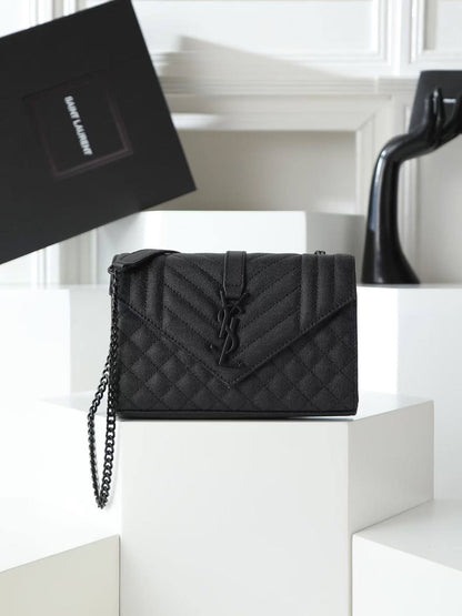 Ysl

270 dhs🇦🇪🇦🇪

Zain153
♥️♥️♥️