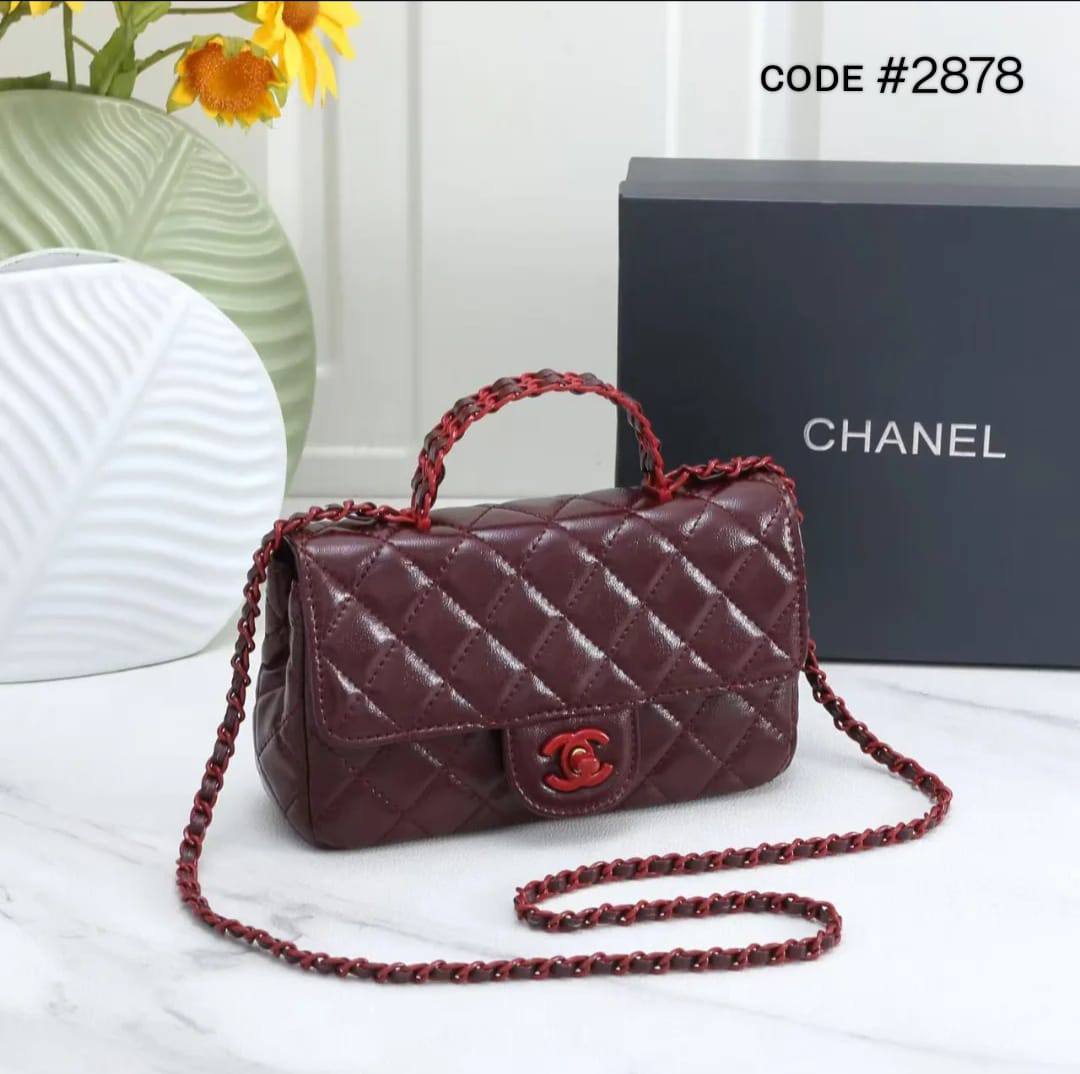 𝗖𝗛𝗔𝗡𝗘𝗟 ᴛᴏᴘ ʜᴀɴᴅʟᴇ
ғᴜʟʟ ᴍᴀᴛᴛᴇ ʟᴇᴀᴛʜᴇʀ
sɪᴢᴇ : 20 cm
ᴡɪᴛʜ  BOX
🎁🎁🎁

90 dhs🪙🌨️

Zain31
♥️♥️♥️