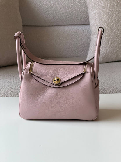 Dior offer

195 dhs 

 Valvet pretty shop 
♥️♥️♥️

Zc