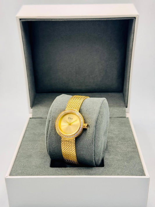 Dior ladies 
Master quality*🤩🤩
*Available 
170 dhs💓

Zain08
♥️♥️♥️