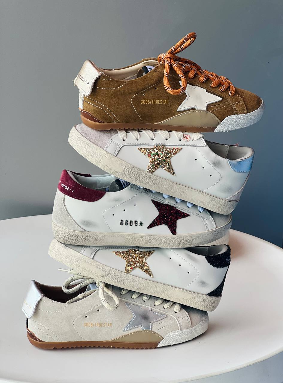 GOLDEN GOOSE✨⭐️
Size 36-41
_Super master high quality_🪡
450 dhs💓

Zain176
♥️♥️♥️