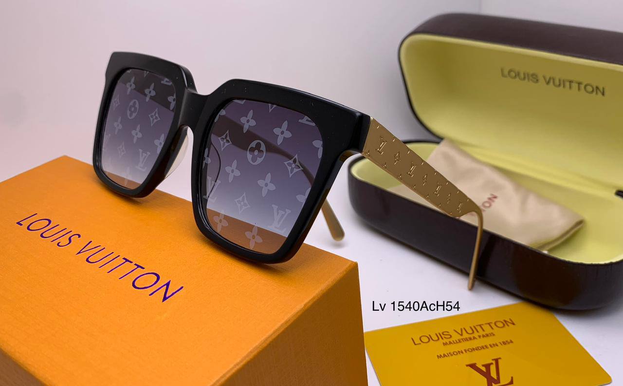 LV 
Master 
180 dhs❣️

Zain126
♥️♥️♥️