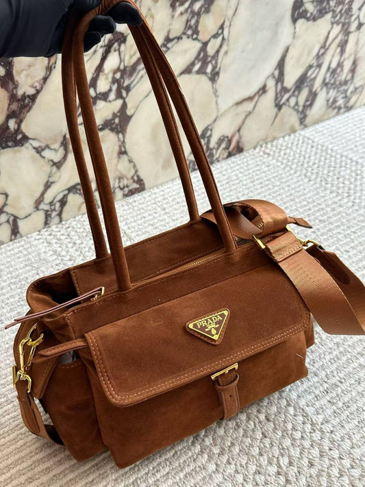 Prada
Master
290 dhs🪙💕

Zain141
♥️♥️♥️
