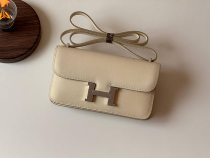 Hermes 
cosntance 23cm 💕master quality😍with box❤️
340 dhs🪙🌨️

Zain52
♥️♥️♥️