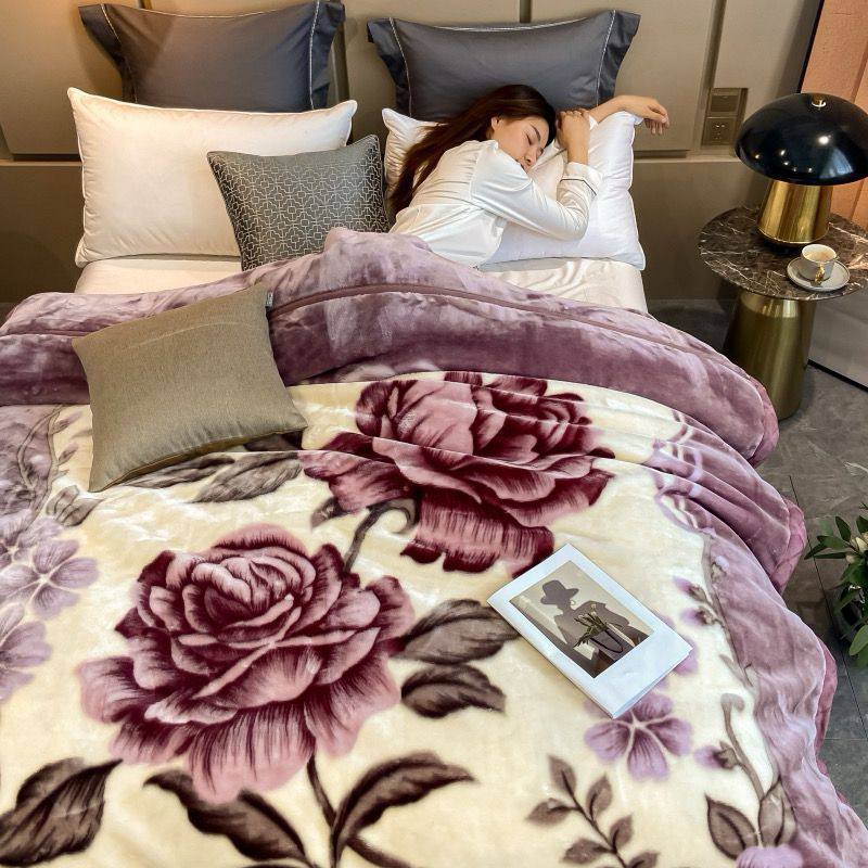 New collection 
Sofa and smooth 
💯💯💯❄️❄️
Blanket for winter 
Double face 
Size 230*200
110 dhs🪙

Zain99
♥️♥️♥️