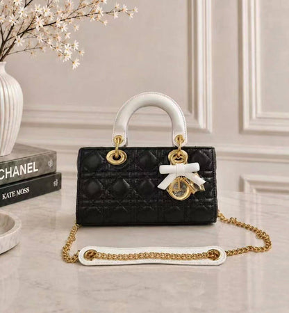 DIOR 

NEW CAME 

HIGH QUALITY 

WITH BOX 
135 dhs🇦🇪🇦🇪

Zain295
♥️♥️♥️