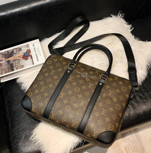 Laptop bags
90 dhs🇦🇪🇦🇪

Zain17
♥️♥️♥️