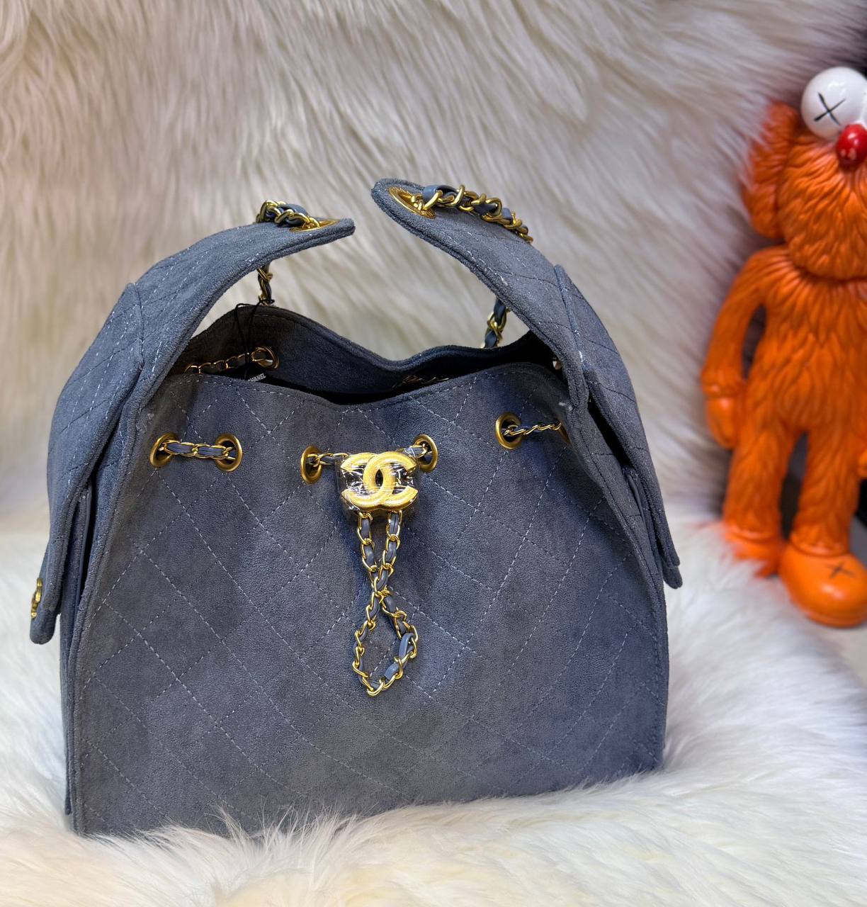 Chanel 
good quality, 
size...28 *24 cm 
110 dhs✅

Zain12
♥️♥️♥️