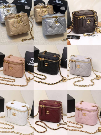 Chanel
90 dhs✅

with box
🎁🎁🎁

size small

Zain26
♥️♥️♥️