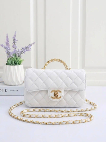 Chanel
High quality 
With box 
100 dhs✅

Zain50
♥️♥️♥️