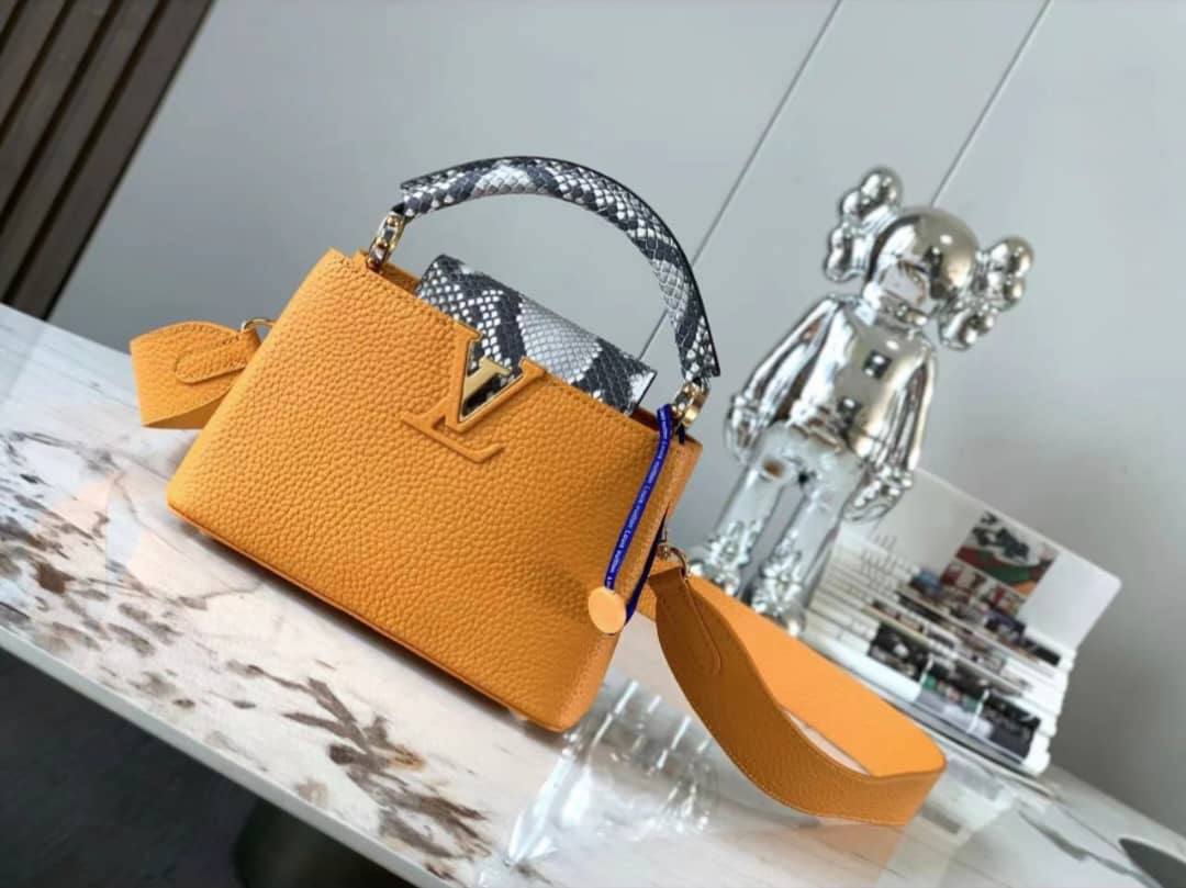 LV
Bags

with box

Zain26
♥️♥️♥️