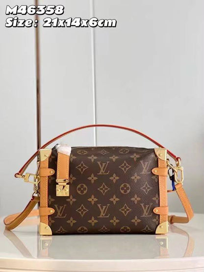 Fendi

100 dhs
With box

Zain331
♥️♥️♥️