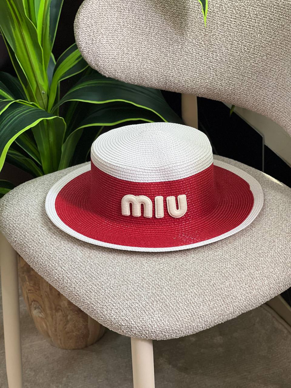 💙 MIU MIU CAP 💙
💙*VVIP QUALITY*💙
230 dhs✅

Zain281
♥️♥️♥️