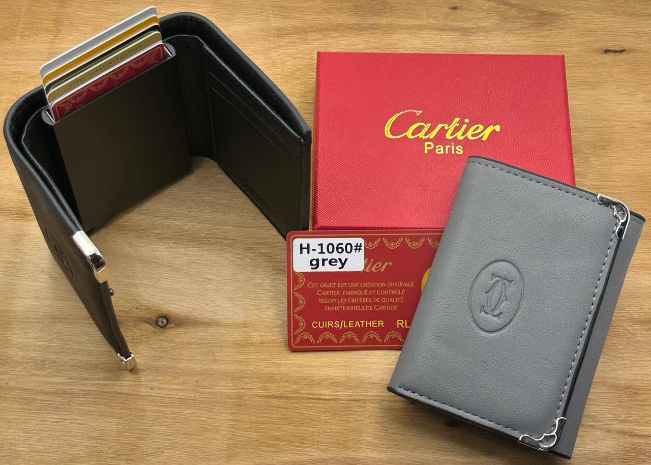 Wallets
60 dhs🇦🇪🇦🇪

Zain182
♥️♥️♥️