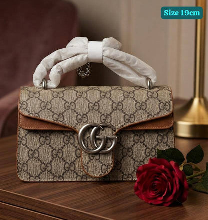 Gucci
Good quality 
with box 
110 dhs🇦🇪🇦🇪

Zain186
♥️♥️♥️
