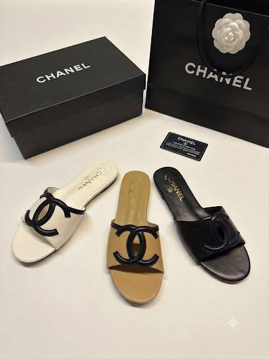 CHANEL SLIPPER
GOOD QUALITY
100 DHS✅
Size 36 TO 41

Zain40
♥️♥️♥️