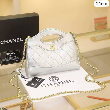 ❤️ Chanel Nano
1⃣️ First quality +🎁
Size: 21 * 18 * 4 cm
95 dhs✅
with box🎁

Zain115
♥️♥️♥️