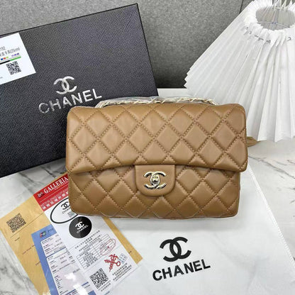 Chanel 
70 dhs🇦🇪

Zain232
♥️♥️♥️