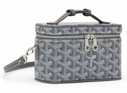 GOYARD

best quality 
with box

100 dhs🇦🇪🇦🇪🇦🇪

size17CM
Zain290
♥️♥️♥️